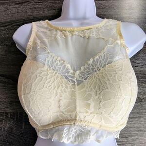 Victoria Secret Pink MDD. Floral Lace wire padded high neck Bralette Ivory